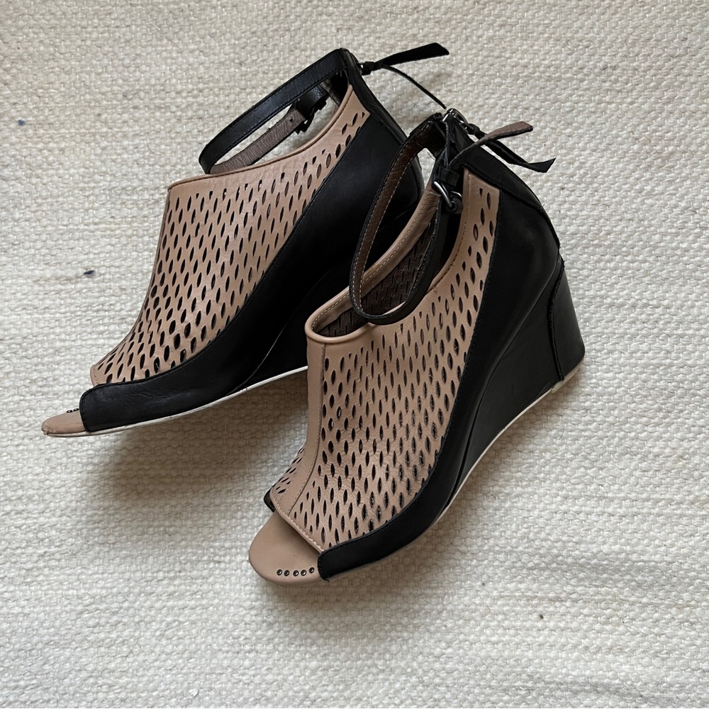 Anthropologie Schuler & Sons Perforated Peep Toe Wedge Sandal size 7